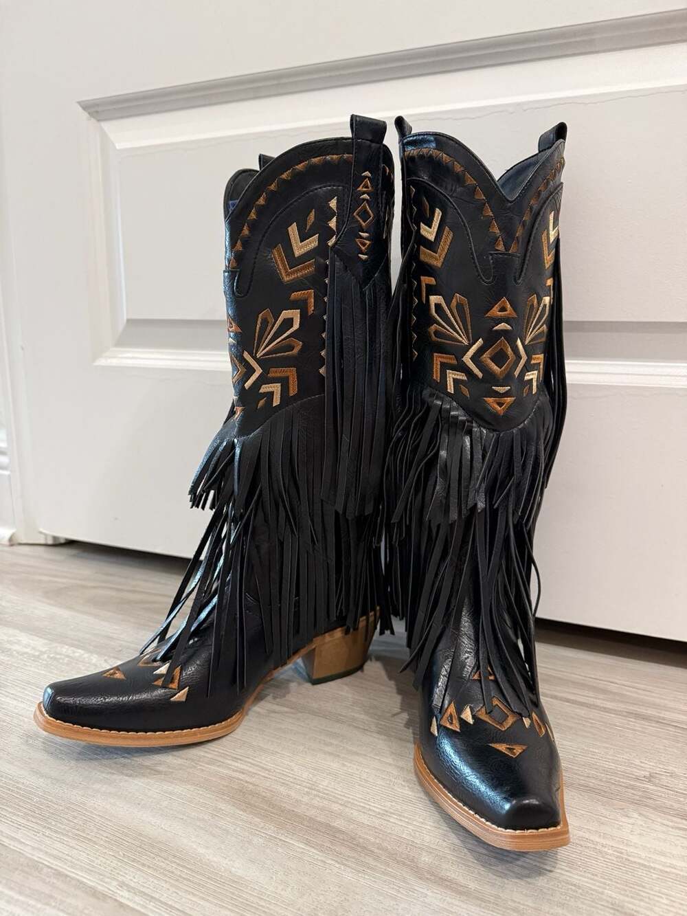 SaraIris Women's Fringe Western Cowboy Boots Embroidered Chunky Heels Pointe